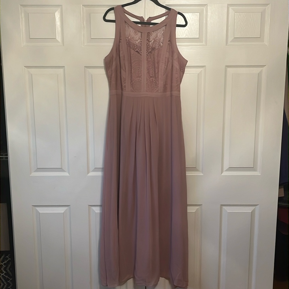 NWT Bloom Chic formal dress- size 18